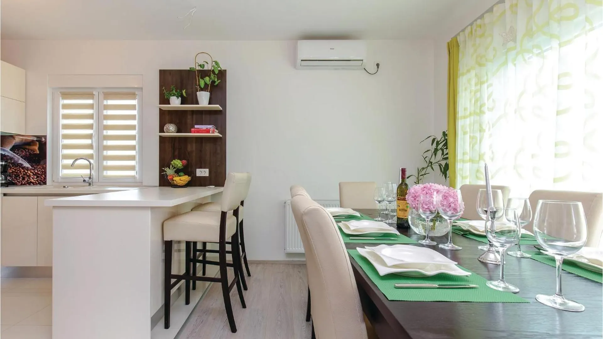 Holiday home Cozy Home In Smrika With House Sea View